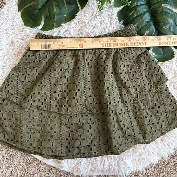Bar III Olive Green Eyelet Embroidery Boho Elastic Pull On Tiered Mini Skirt M - Picture 4 of 7